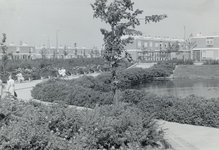 502923 Gezicht op het plantsoen aan de Johannes Beenlaan te Utrecht.